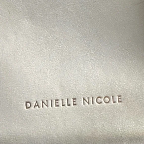 Danielle Nicole Cream Backpack with Blue Floral Accent - Picture 4 of 5